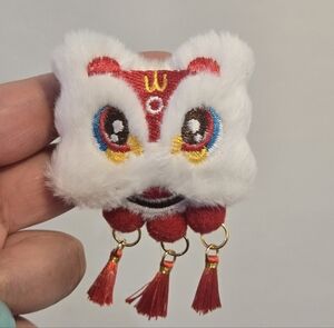 Red and White Embroidered Chinese Lion Hair Clip